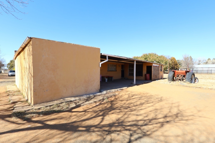 4 Bedroom Property for Sale in Roodewal Free State